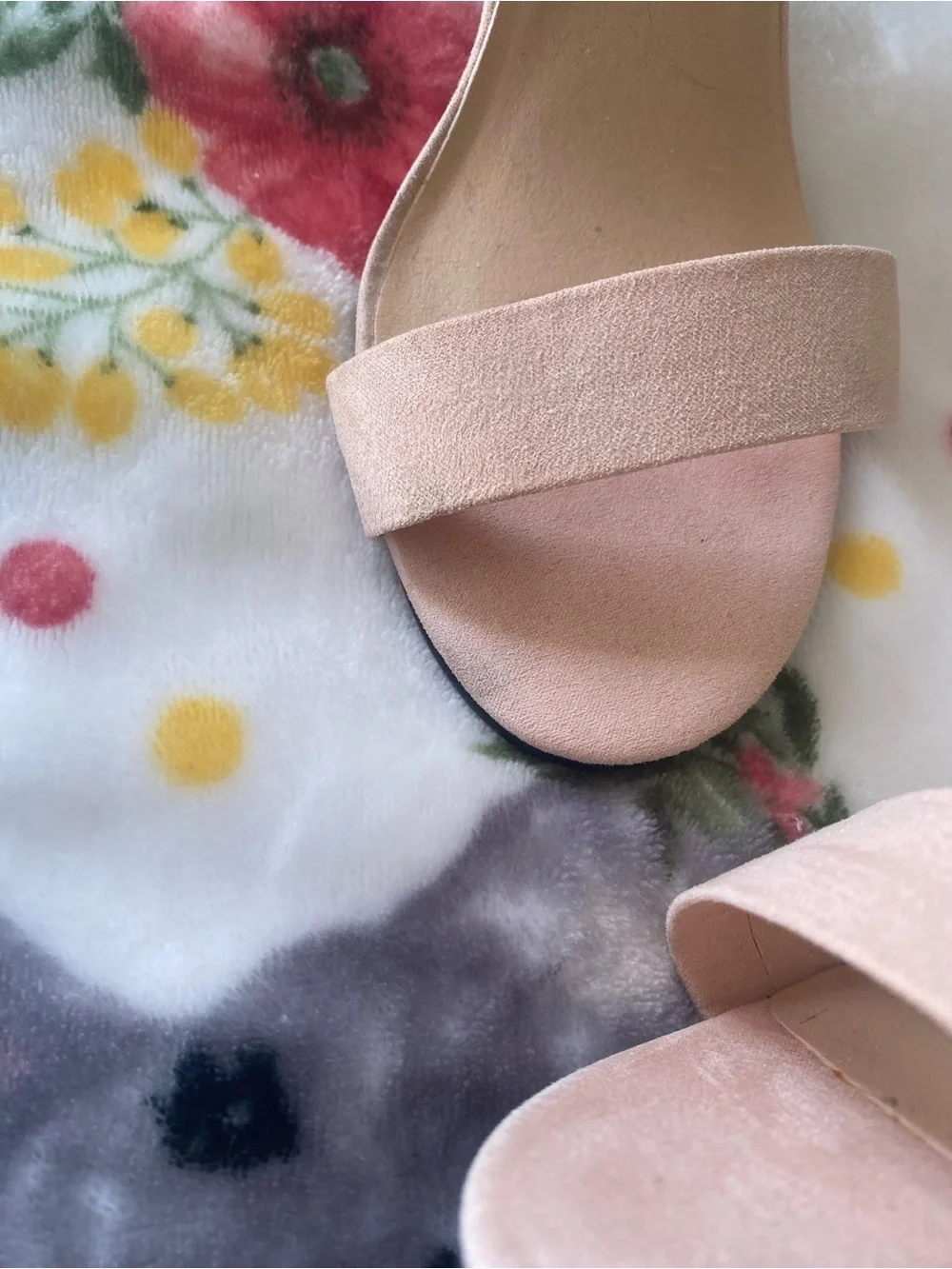 Baby pink pearl heals